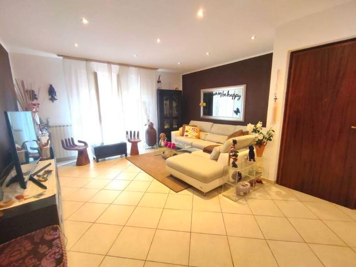 Appartamento con 5 locali in vendita in Via Ponticello Sud, Centro, Massa
