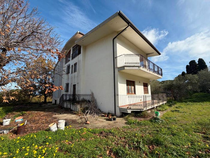Casa con 6 locali in vendita in SP, Faro Superiore Sperone, Messina