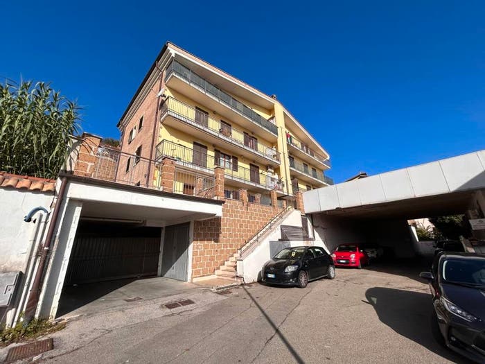 Appartamento trilocale in vendita in Largo Padre Geremia Subiaco, Orte Scalo, Orte