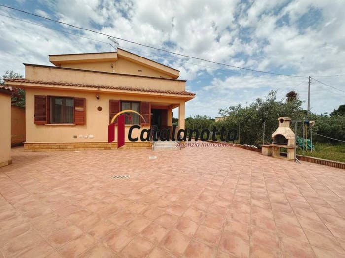 Casa con 6 locali in vendita in Strada Statale, Marinella, Castelvetrano