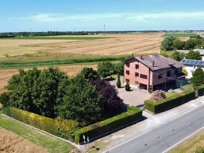 Appartamento con 6 locali in vendita in Via Biancolina, San Giovanni in Persiceto