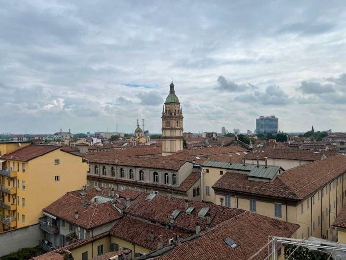 Appartamento trilocale in vendita in piazza CAVALLI, Centro Storico, Piacenza