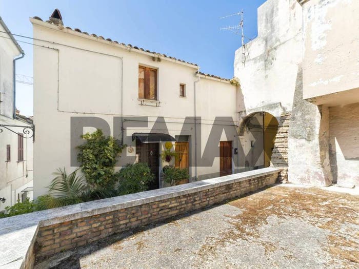 Appartamento trilocale in vendita in VIA VERDI, Centro, Loreto Aprutino