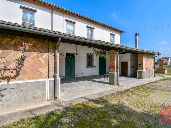 Casa con 6 locali in vendita in Via Capannaguzzo, Macerone, Cesena