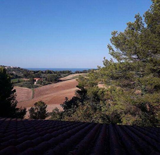 Casa con 6 locali in vendita in Trebbiantico, Pesaro