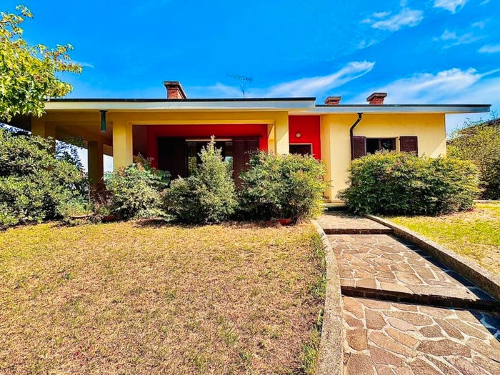 Casa quadrilocale in vendita in via Federico Garcia Lorca, Centro, Castiglione delle Stiviere