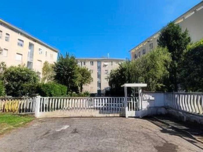Appartamento quadrilocale in vendita in Via Leonardo da Vinci, Centro, Cesano Boscone