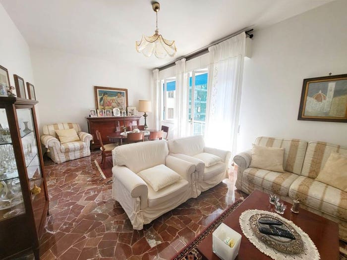 Appartamento quadrilocale in vendita in Via Agostino Bertani, Campo di Marte, Firenze