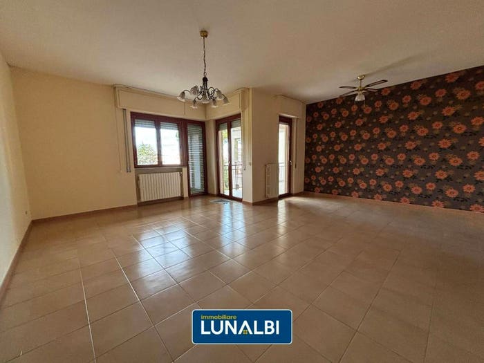 Appartamento con 6 locali in vendita in Via Annibale Maria di Francia, Centro, Matera