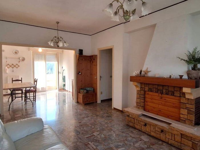 Appartamento con 5 locali in vendita in Via Matteo Ricci, Collemarino, Ancona