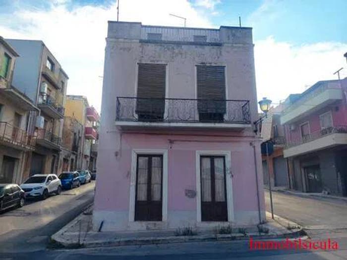 Casa con 5 locali in vendita in Via Xx Settembre, Centro, Ispica