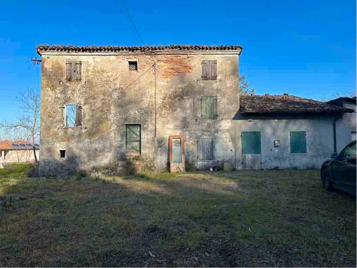 Casa in vendita in Tessello, Cesena