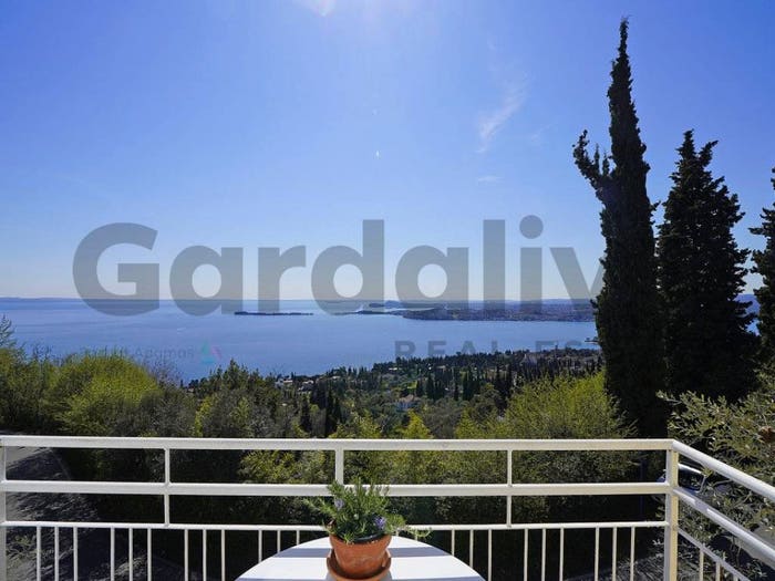Casa con 6 locali in vendita in Via Panoramica, Gardone Riviera