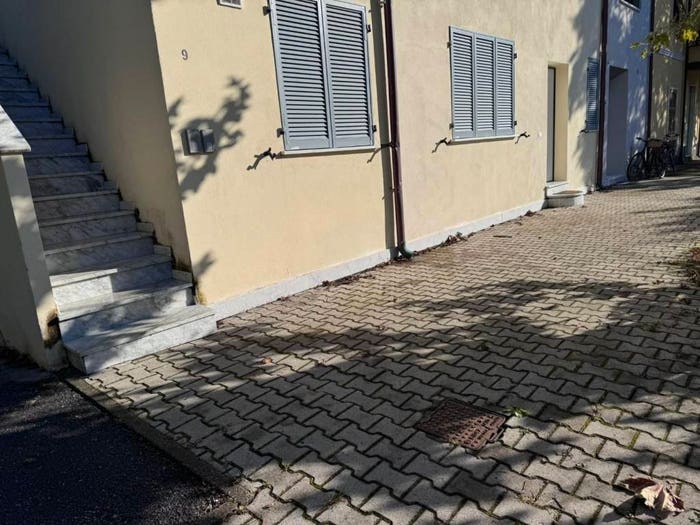 Appartamento bilocale in vendita in Via Luigi Cadorna, Marina di Carrara, Carrara