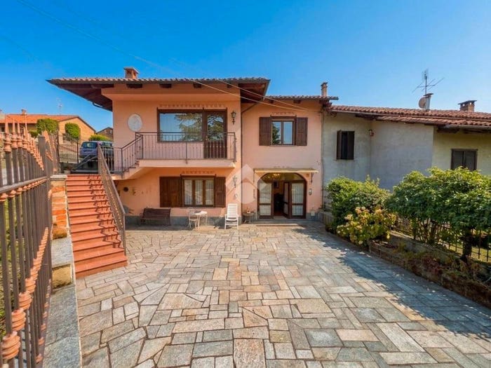 Casa con 5 locali in vendita in Via Villa, MoransengoTonengo
