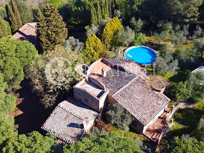 Casa con 6 locali in vendita in Via degli Olivi, Montepulciano