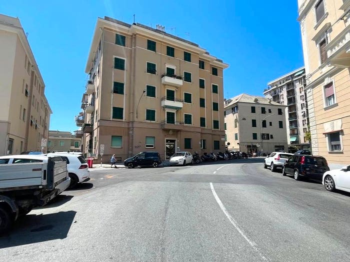 Appartamento bilocale in vendita in Via Bari, Lagaccio, Genova