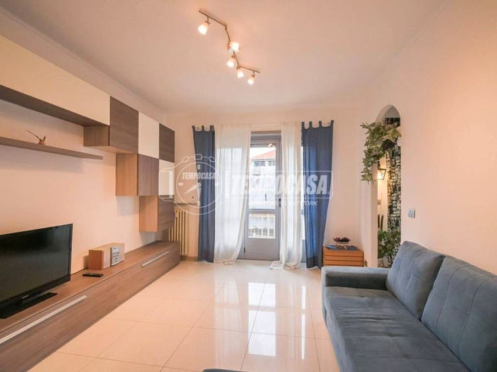 Appartamento trilocale in vendita in Piazza Giacomo Matteotti, Centro, Grugliasco