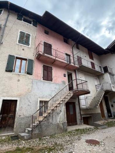 Casa bilocale in vendita in Frazione Raossi, Raossi, Vallarsa