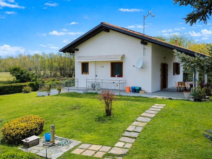 Casa con 5 locali in vendita in Strada Villar Basso, Cumiana