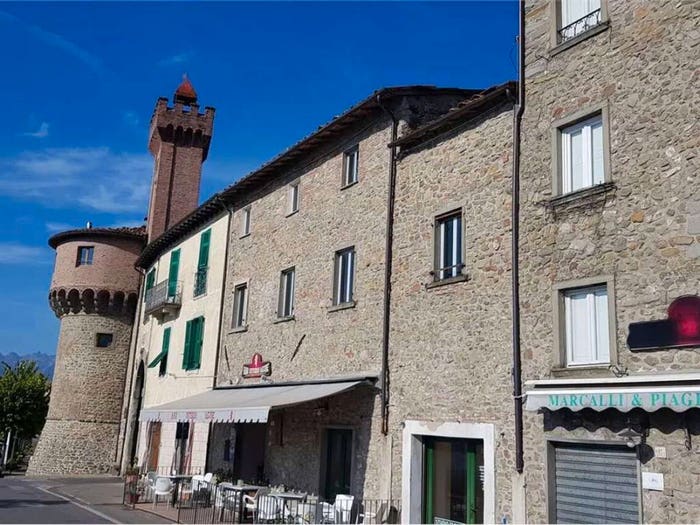Casa con 6 locali in vendita in Via Guglielmo Marconi No Number, Centro, Castiglione di Garfagnana