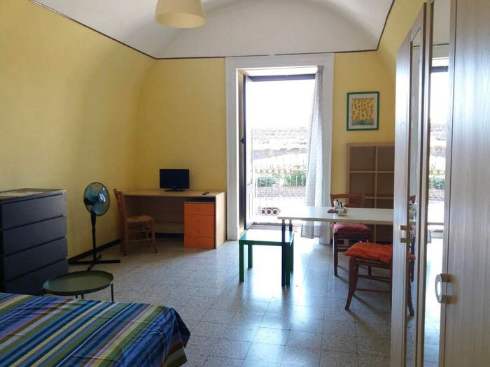 Appartamento quadrilocale in vendita in Piazza Cardinale Pappalardo, Centro Storico, Catania