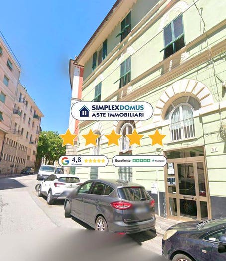 Appartamento trilocale in vendita in Via del Lagaccio, Lagaccio, Genova