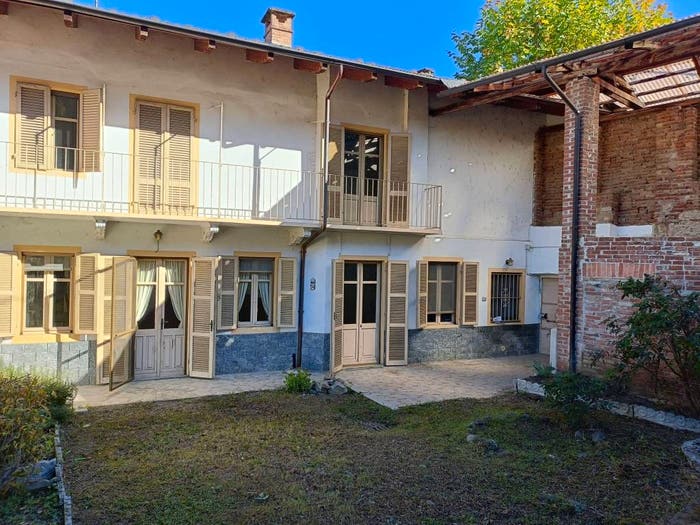 Casa quadrilocale in vendita in Via Vincenzo Cappello, Mezzana, Monteu da Po