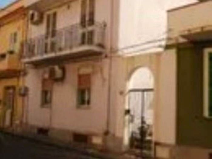 Appartamento con 5 locali in vendita in Via Roma Scaletta Zanclea ME Italia, Scaletta Zanclea