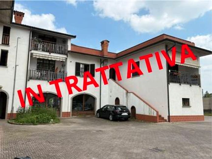 Appartamento trilocale in vendita in Viale Suardi, Centro, Arcene