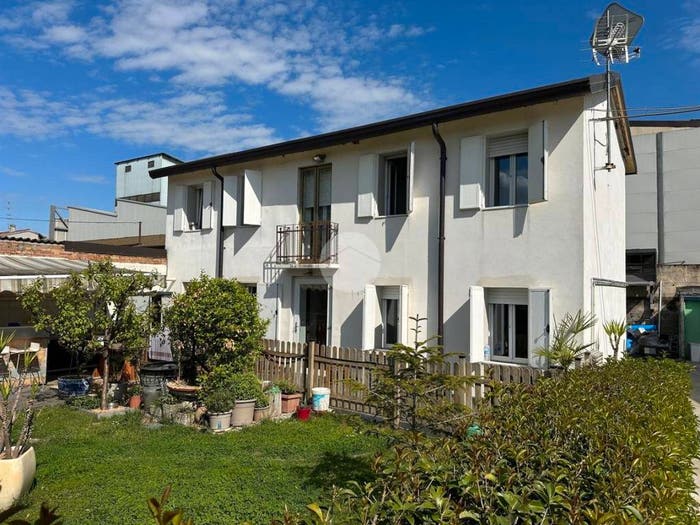 Casa quadrilocale in vendita in Via SS, Mandriola, Albignasego
