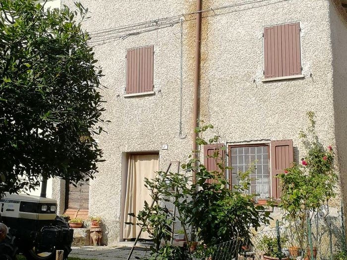 Casa trilocale in vendita in Via Signano, Vezzano sul Crostolo