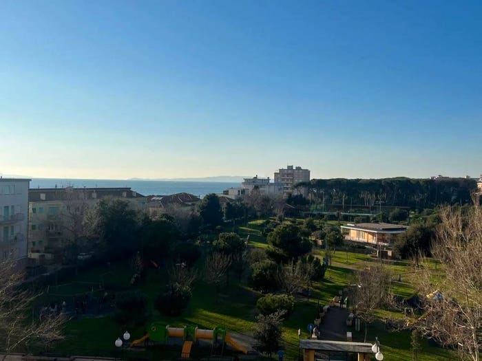 Appartamento trilocale in vendita in Via Alessandro Manzoni, Centro, Follonica