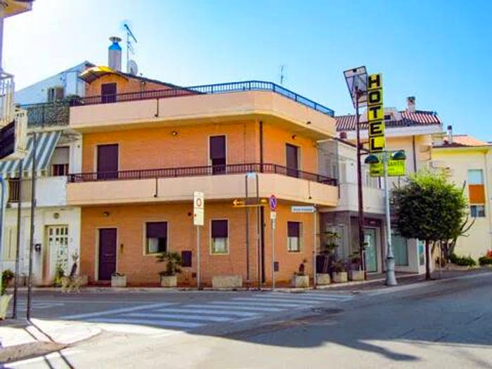 Casa quadrilocale in vendita in Via Cesare De Titta, Centro, Pineto