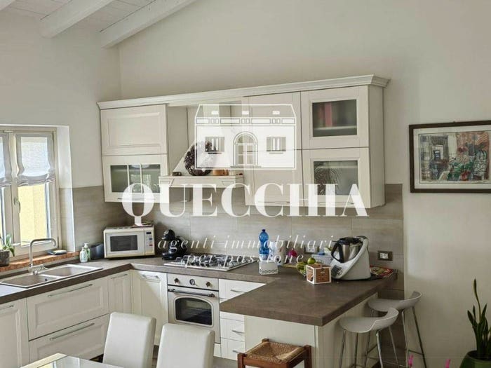 Casa con 6 locali in vendita in Via Paolo Borsellino, Monzambano