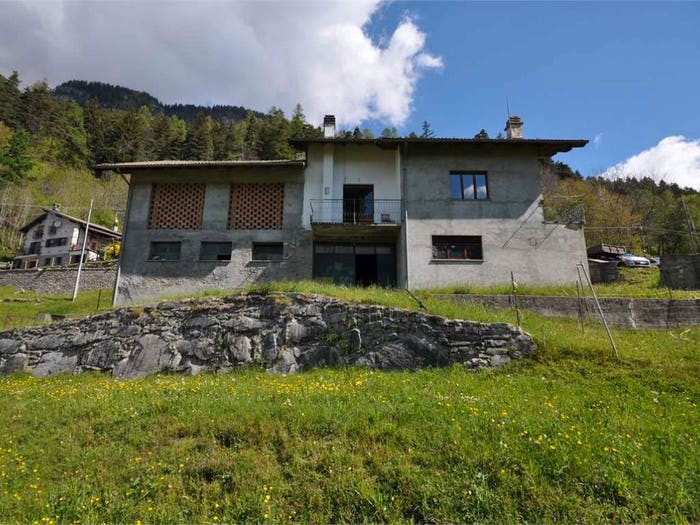 Casa con 6 locali in vendita in Via Bugliaga, Centro, Trasquera