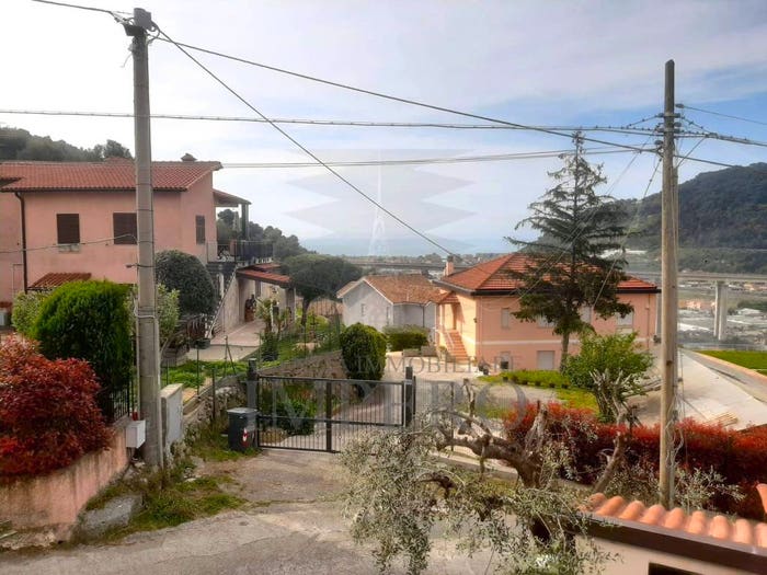 Appartamento trilocale in vendita in Via Turistica trav, Centro, Camporosso