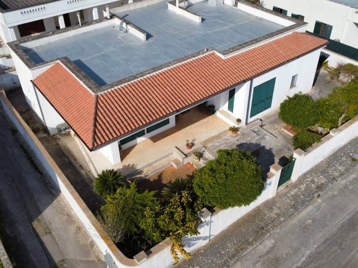 Casa con 6 locali in vendita in Via Calabria, Centro, Alessano