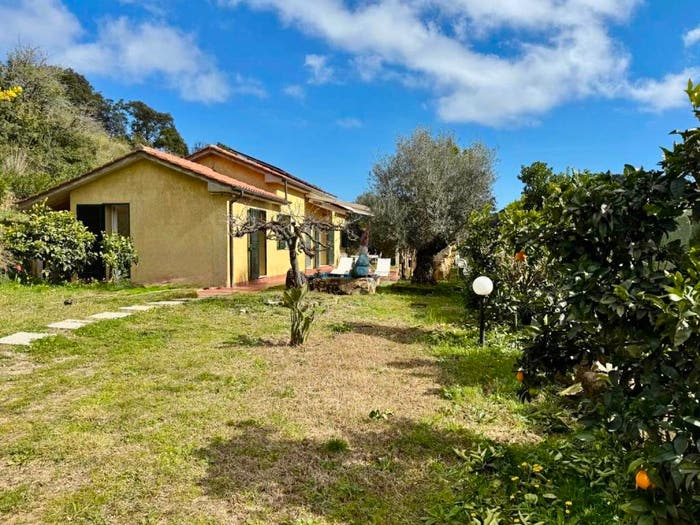 Casa trilocale in vendita in Rio Marina, Rio