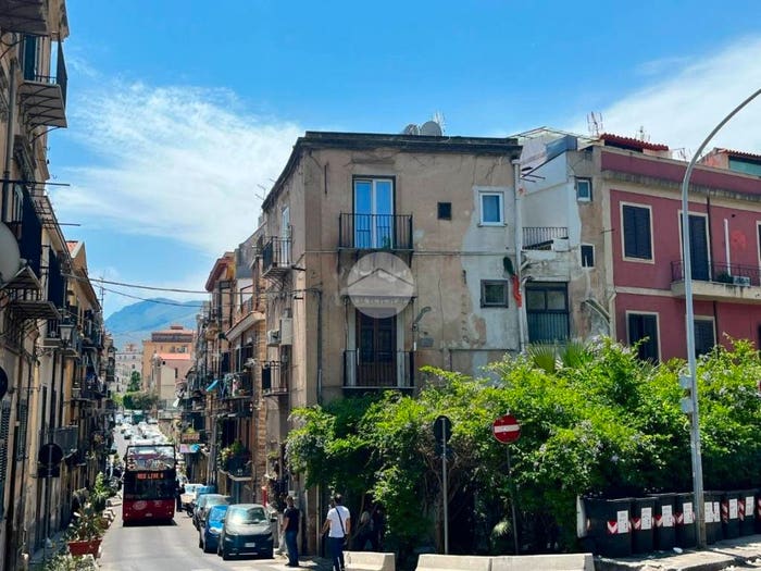 Appartamento quadrilocale in vendita in Via del Bastione, Cassaro, Palermo