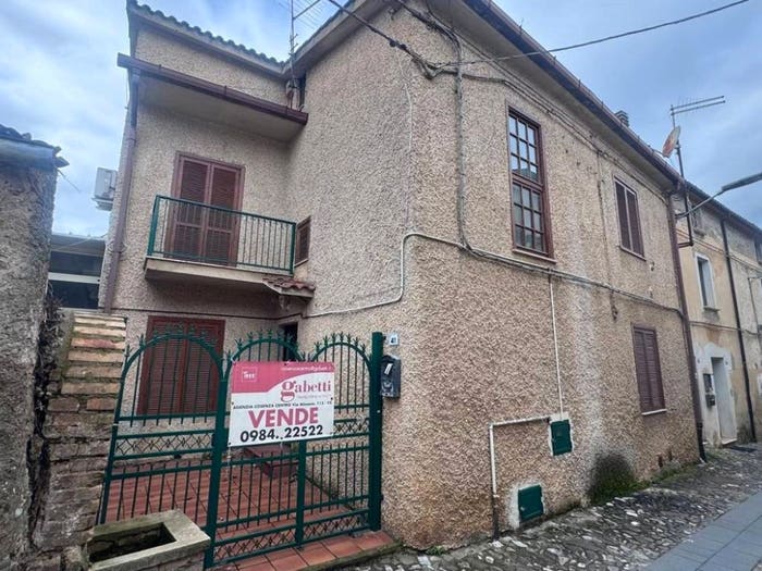 Casa con 6 locali in vendita in DONNICI VIA INTERNA, Donnici, Cosenza