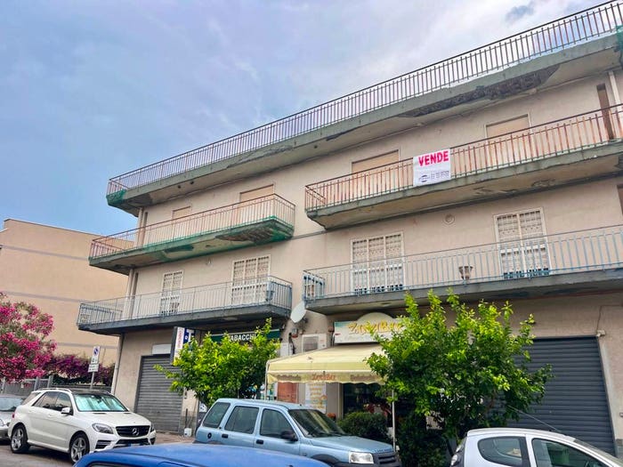 Appartamento quadrilocale in vendita in Viale Maria Immacolata, Centro, Mascali