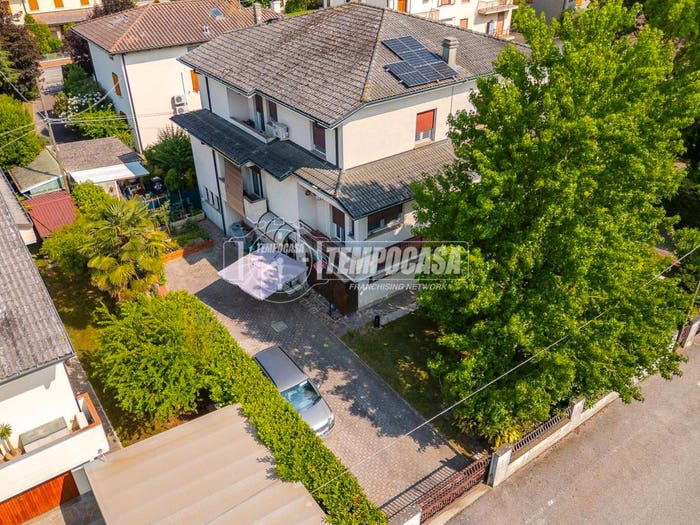 Casa con 5 locali in vendita in Via Giulio Crescimbeni, Pieve di Cento