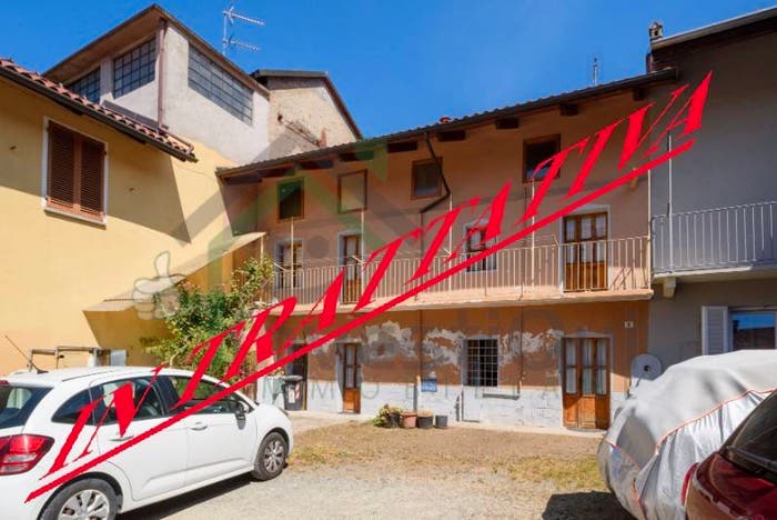 Casa quadrilocale in vendita in Via Giacomo Matteotti, Centro, Ciriè