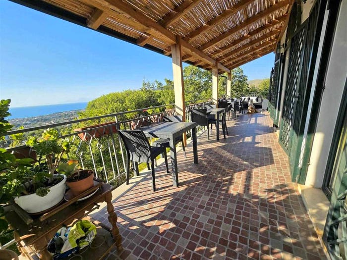 Appartamento con 6 locali in vendita in Via San Gennaro, Santa Maria, Castellabate