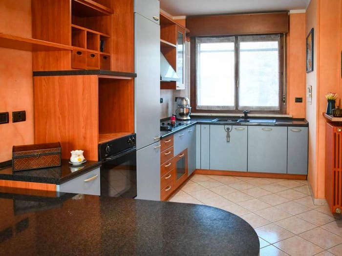 Casa con 6 locali in vendita in Via Paolo Borsellino, Centro, Ciriè