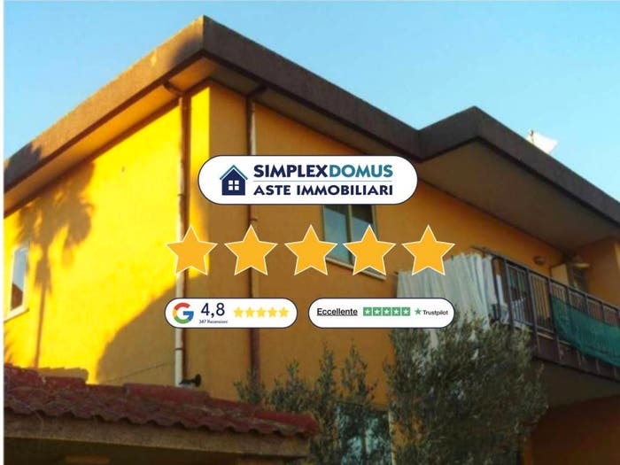 Appartamento con 6 locali in vendita in Via Nicola Lombardi, Pontegrande Sant'Elia, Catanzaro