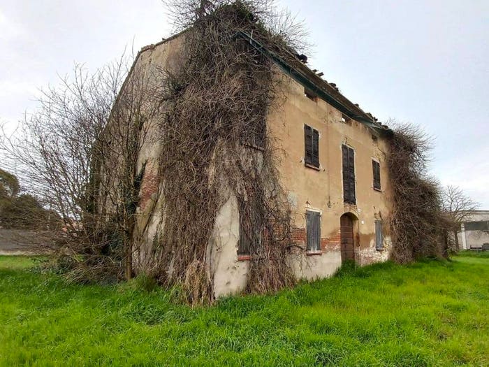 Casa con 6 locali in vendita in Villarotta, Luzzara