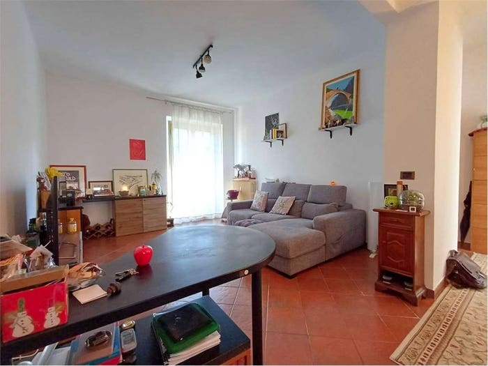 Appartamento quadrilocale in vendita in Via Borgonuovo, Centro, Germagnano