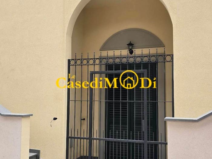 Appartamento trilocale in vendita in Cisternino, Livorno